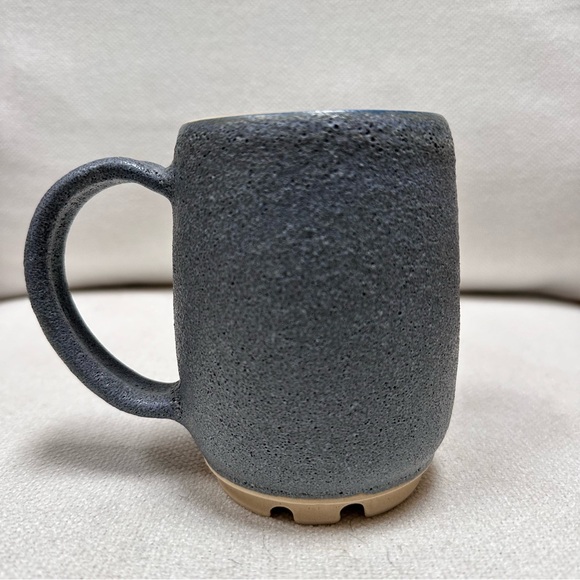 Eileen Goldenberg Pottery Textured Mug/Cup - Picture 1 of 7